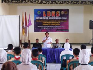 Program Latihan Dasar Kepemimpinan Siswa (LDK)