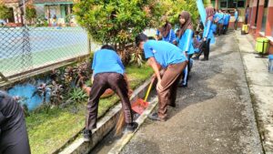 Hari Peduli Sampah Nasional (HPSN) 2025: Kegiatan Bersih-Bersih di SMP Negeri 1 Bukateja
